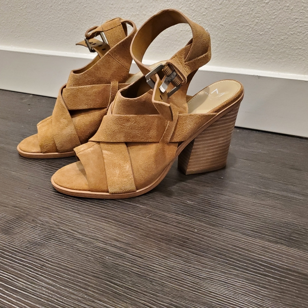 NWOT Marc Fisher Valen Sandal